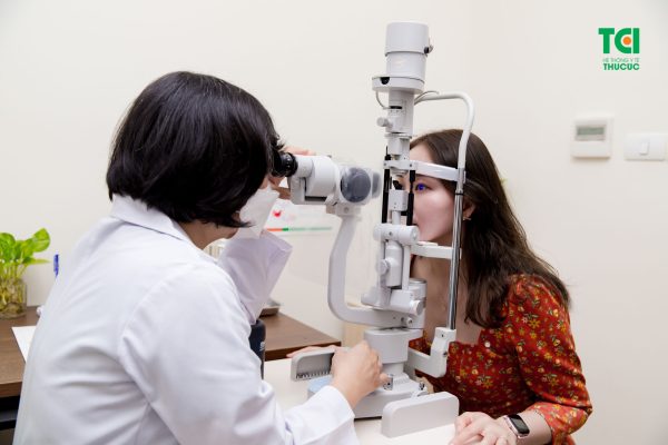 viêm kết mạc cấp