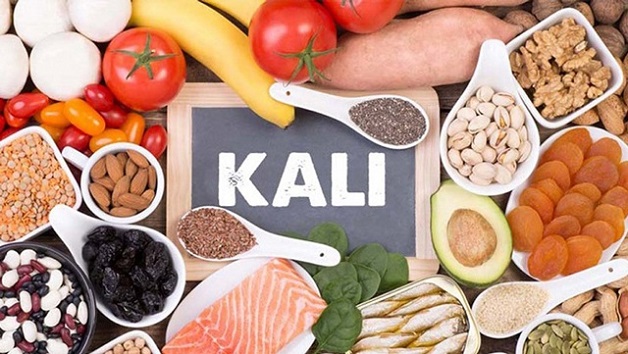Nên hạn chế ăn các thực phẩm giàu Kali