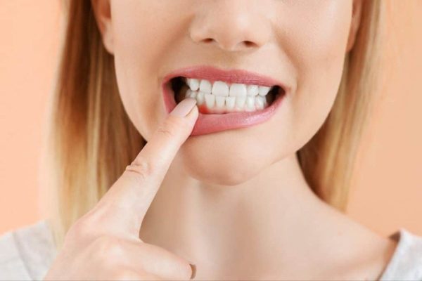 Sưng nướu răng không điều trị kịp thời có thể dẫn tới nhiều biến chứng nguy hiểm đối với sức khỏe răng miệng