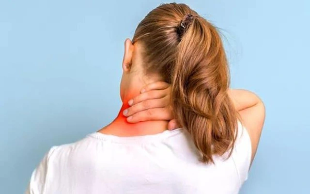thoái hóa cột sống cổ là tình trạng thoái hóa xương khớp khá phổ biến