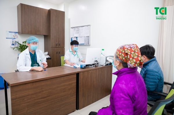 Tìm hiểu phương pháp tán sỏi ngoài cơ thể và tán sỏi qua da