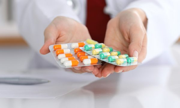 Cách trị viêm loét dạ dày bằng thuốc