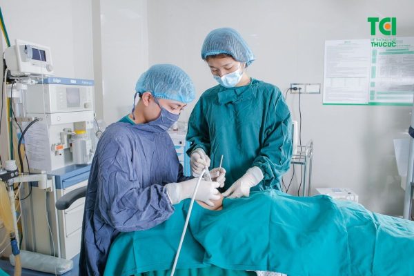 Chăm sóc răng miệng khoa học và tuân thủ chỉ định của bác sĩ để rút ngắn thời gian trồng răng