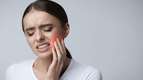 viêm lợi trùm