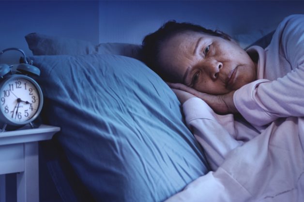 Khó ngủ, mất ngủ, ác mộng,...là các dấu hiệu bệnh Parkinson liên quan đến giấc ngủ