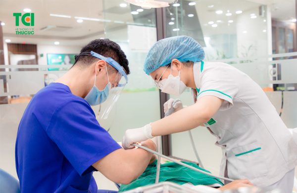 viêm lợi mủ