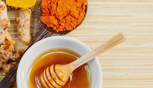 Kết hợp tinh bột nghệ và mật ong chữa bệnh dạ dày