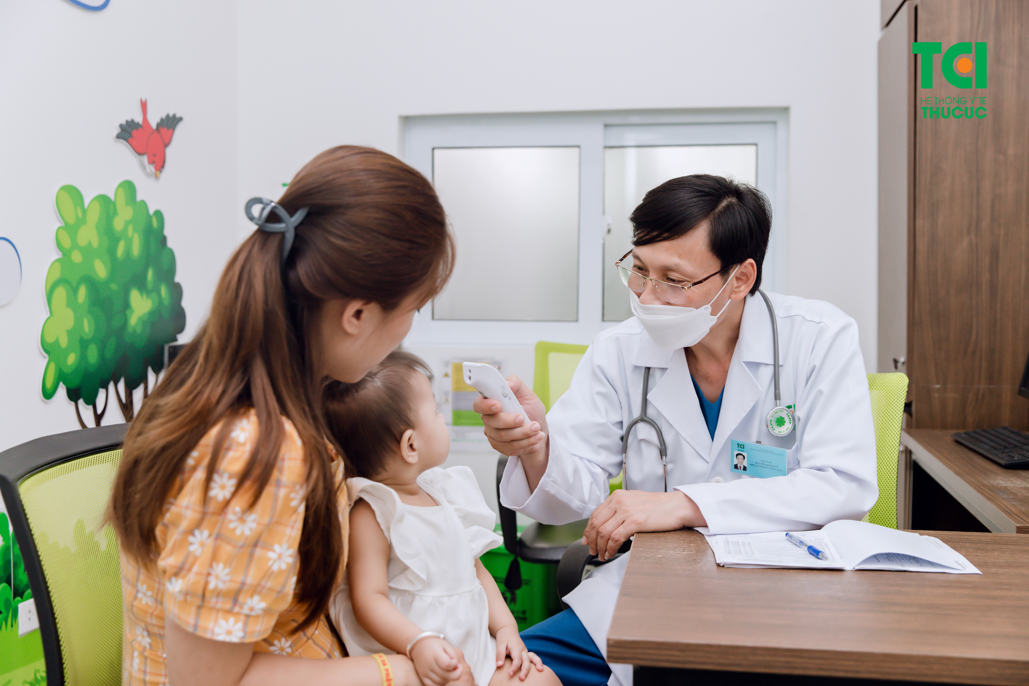 Tiêm vắc xin phế cầu có bị sốt không là câu hỏi của rất nhiều bậc phụ huynh