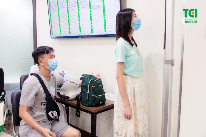 Càn mặc trang phục thoải mái, dễ di chuyển để thuận tiện cho quá trình khám