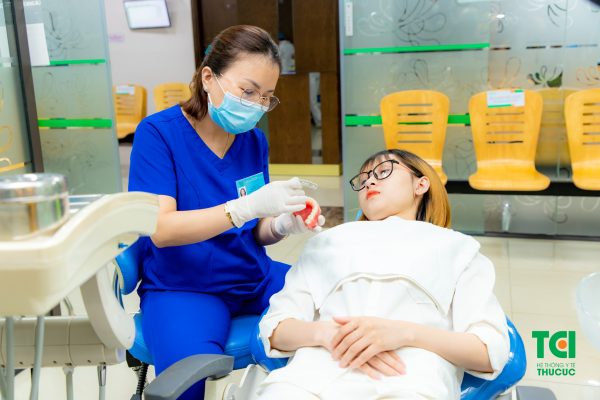 niềng răng invisalign bao nhiêu tiền