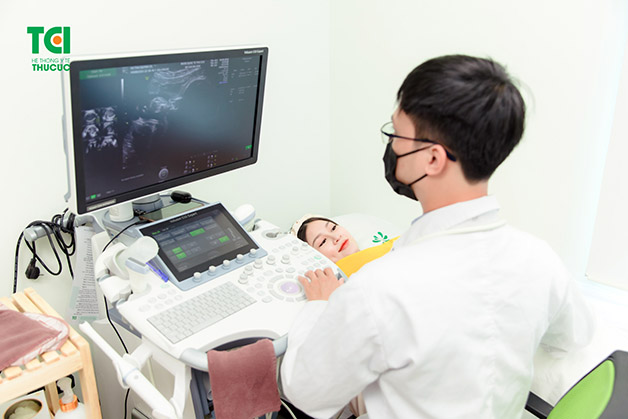 Siêu âm thai lần đầu khi nào? Siêu âm thai có thể được thực hiện từ tuần thứ 5 để xác định vị trí làm tổ của phôi thai