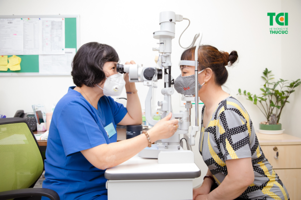 viêm thị thần kinh mắt