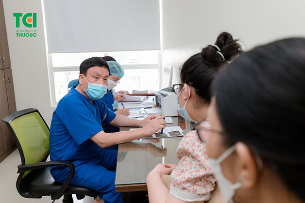 Trong quá trình điều trị, chị em cần tuyệt đối tuân thủ mọi chỉ định dùng thuốc của bác sĩ chuyên khoa
