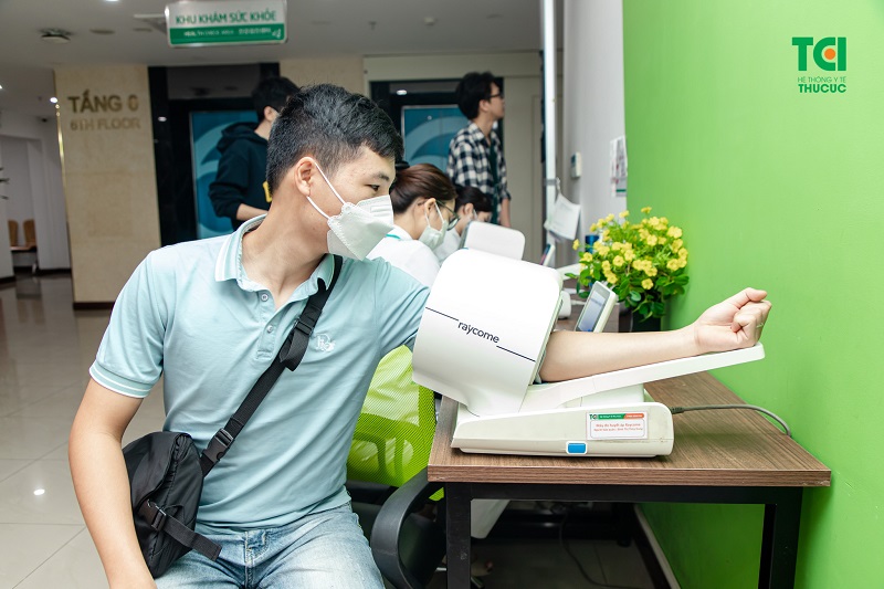 thăm khám sức khỏe