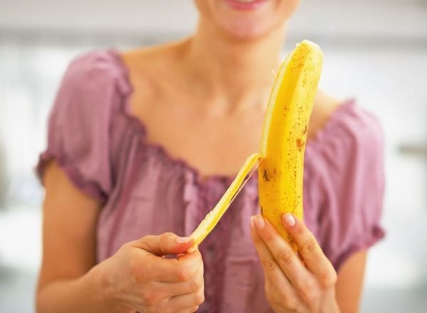 Ăn chuối giảm cơn đau dạ dày