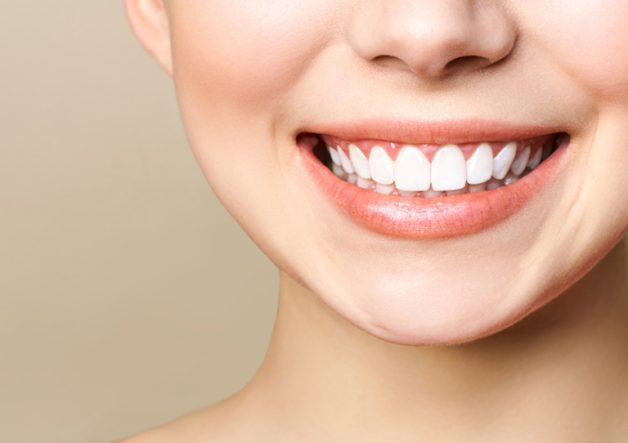 bọc răng sứ là phương pháp hoàn hảo nhất mà chúng ta có để cải thiện nhiều tình trạng “kém xinh” của hàm răng