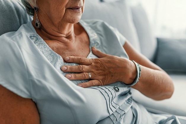 Mất ngủ suốt cả đêm có gây nhiều hệ lụy đối với sức khỏe