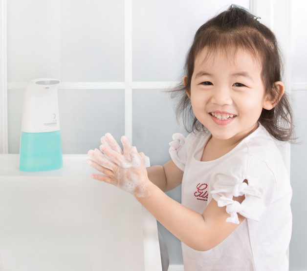 Giúp trẻ duy trì thói quen rửa tay thường xuyên có thẻ giúp bảo vệ trẻ khỏi nhiều loại vi khuẩn, vi rút, trong đó có vi khuẩn HP