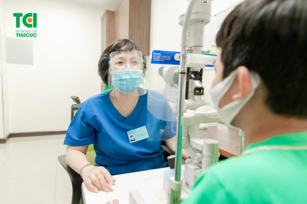 u nguyên bào võng mạc