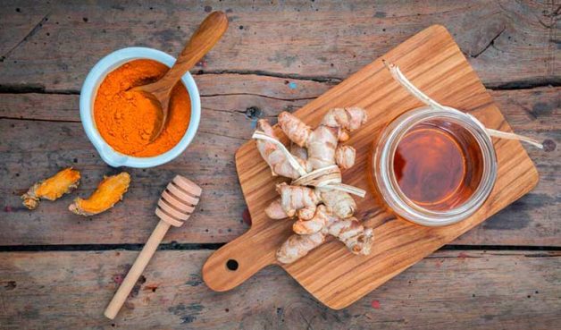Sử dụng nghệ kết hợp với mật ong là cách trị loét bao tử theo dân gian được đánh giá cao