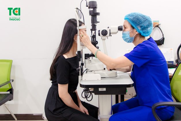 dấu hiệu đục thủy tinh thể ở người trẻ tuổi