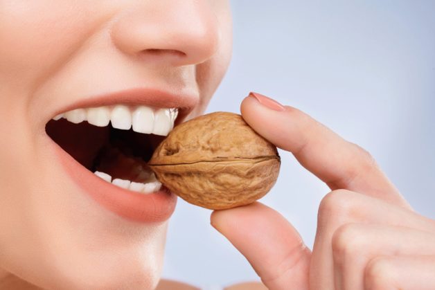 chăm sóc răng sau niềng