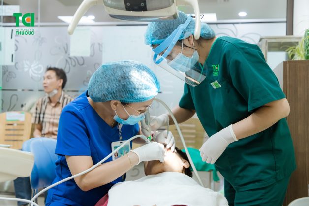 răng vĩnh viễn bị sâu