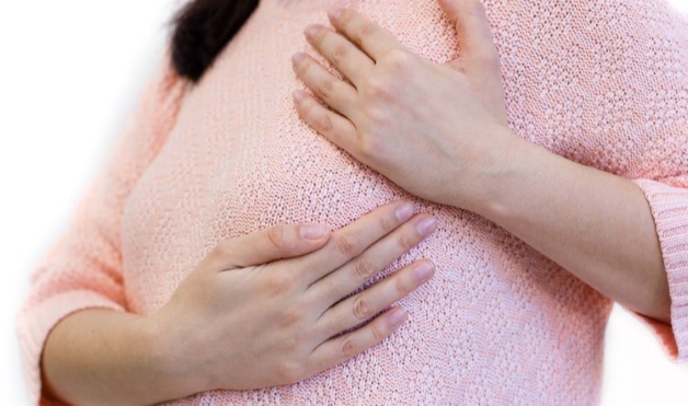 tắc sữa 1 bên