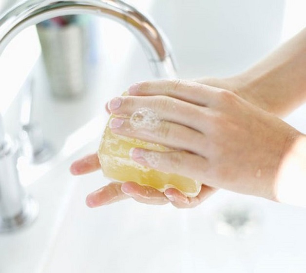 Mọi người cần nhớ rửa tay sạch trước khi ăn