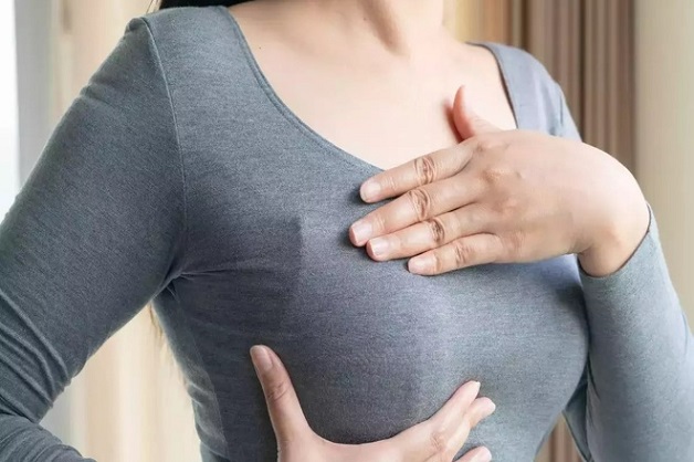dấu hiệu ung thư vú