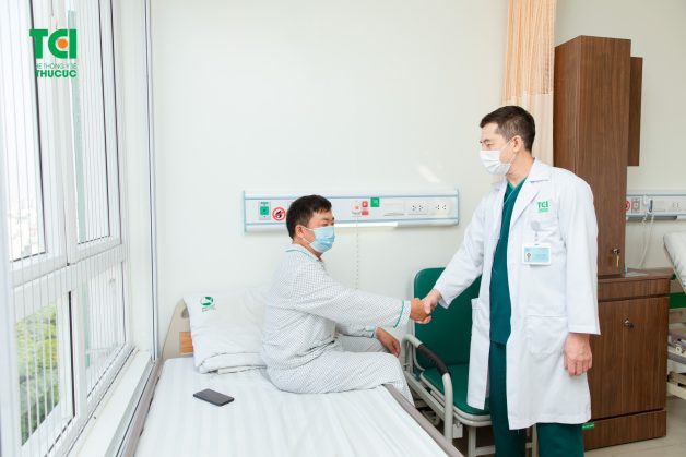 4 ưu điểm nổi bật của tán sỏi niệu quản bằng kỹ thuật nội soi ngược dòng