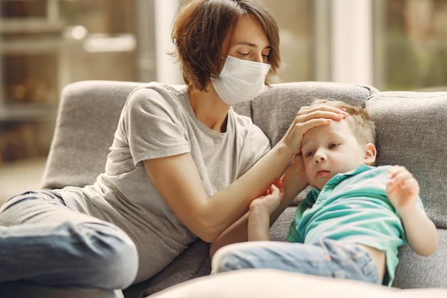 Dấu hiệu trẻ bị sốt co giật