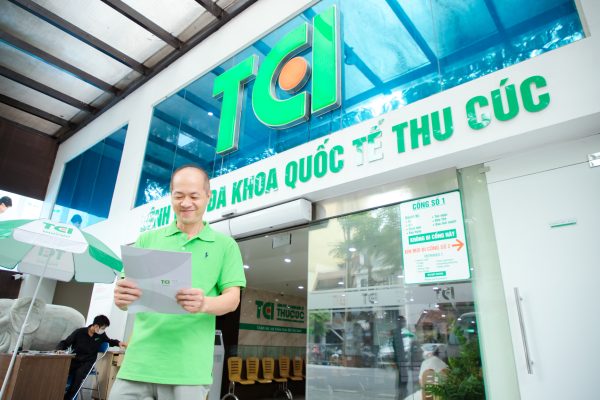 tán sỏi ngoài cơ thể ở đâu