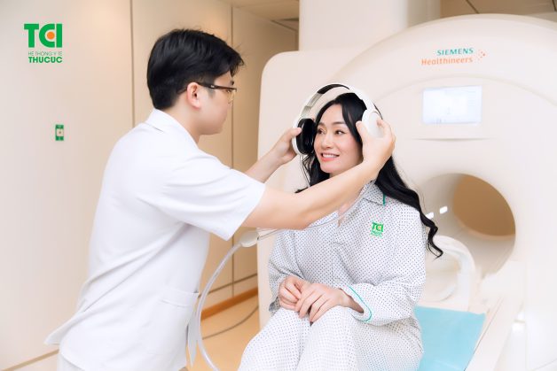 Một trong những bước của quy trình chụp MRI ổ bụng