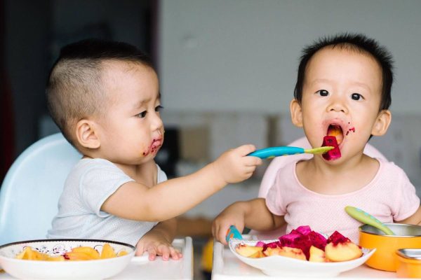 Lựa chọn thực phẩm tươi xanh, có nguồn gốc tự nhiên để cung cấp năng lượng và dưỡng chất cần thiết cho trẻ