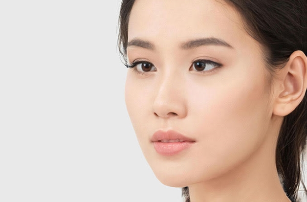 mắt hiếng