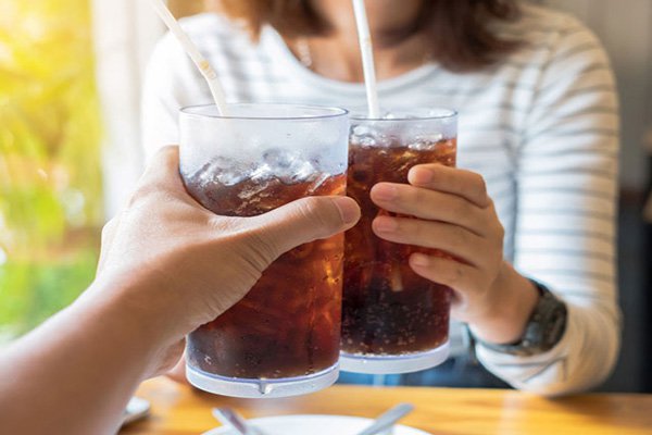 Một số loại nước khi đau dạ dày nên tránh