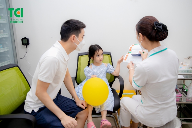 phản ứng sau tiêm sởi quai bị rubella nên hỏi bác sĩ
