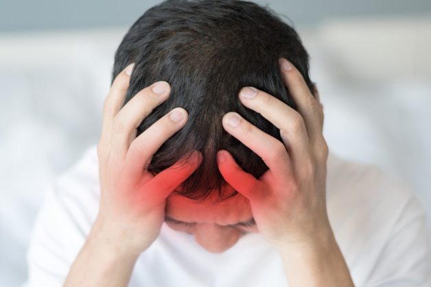 Trẻ mắc quai bị có thể bị biến chứng viêm não
