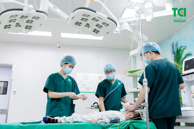 Giải đáp thắc mắc: Trẻ bao nhiêu tuổi thì cắt được Amidan