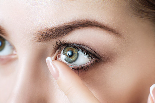 bị loạn thị có đeo lens được không