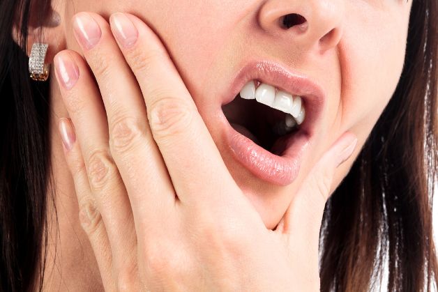 Không chăm sóc răng miệng sau sinh dễ dẫn đến nhiều bệnh răng miệng.