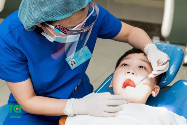 Dị tật dính thắng lưỡi ảnh hưởng lớn tới sức khoẻ và sinh hoạt của trẻ nên cần được xử trí sớm