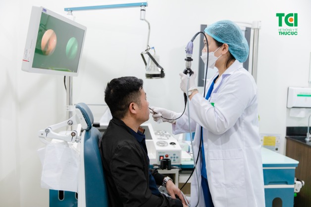 phương pháp nội soi tai mũi họng
