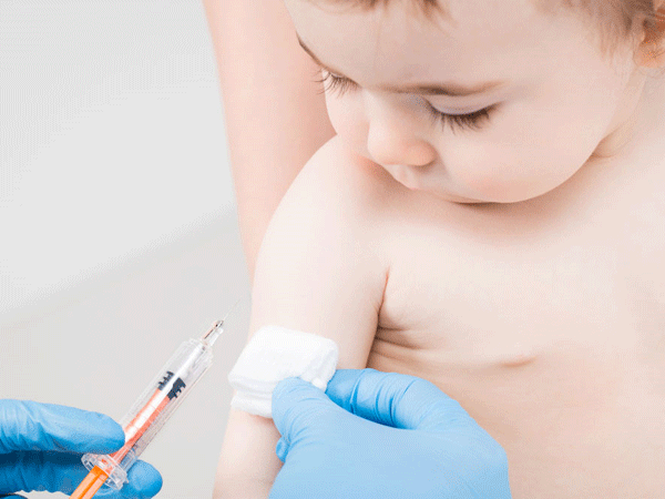 Hãy tiêm vaccine đầy đủ, đúng hạn để phòng bệnh cho trẻ