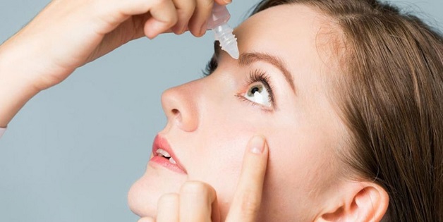 Hãy giữ cho mắt luôn sạch sẽ khi bị viêm kết mạc
