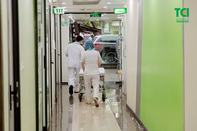 thấy dấu hiệu tai biến mạch máu não nên đưa người bệnh đi khám ngay