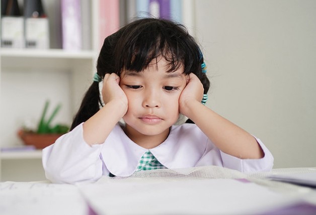 Mất ngủ tuổi dậy thì khiến trẻ bị sao nhãng về học tập
