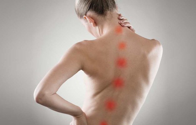 dấu hiệu của thoái hóa đốt sống lưng - vẹo đốt sống