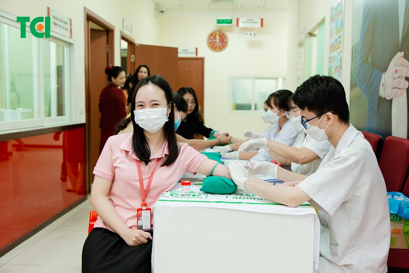 Bảo Tín Minh Châu khám sức khỏe